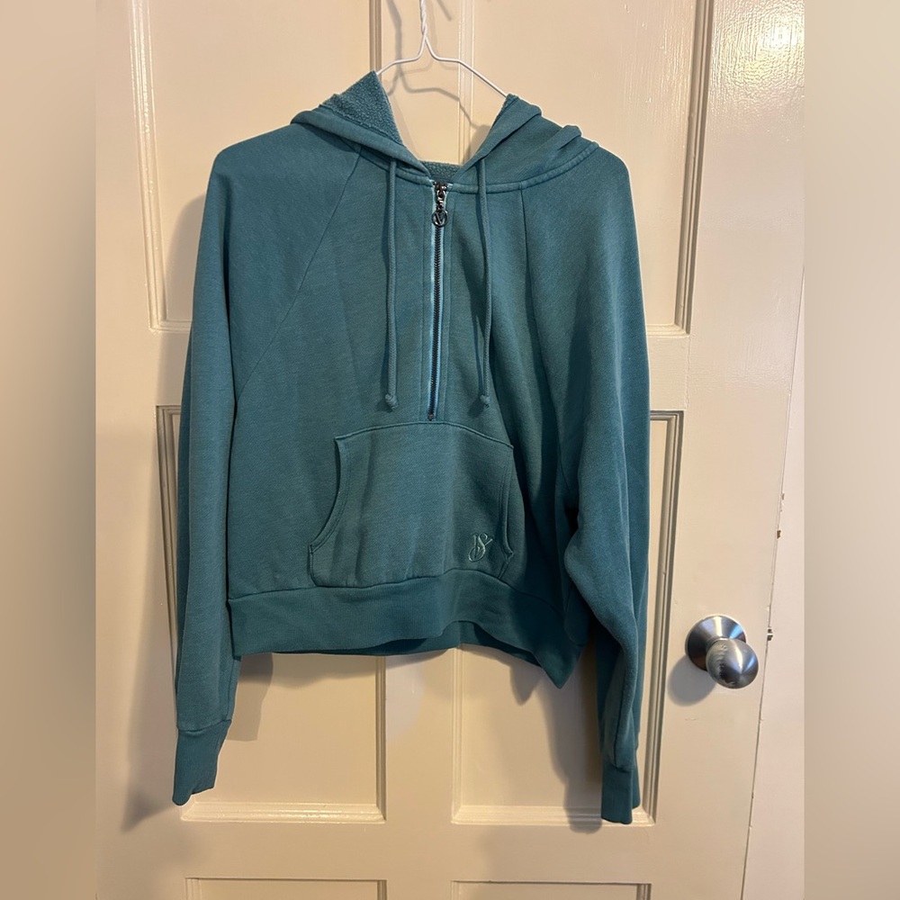 Victoria’s Secret On Point Medium Pull Over Hoodie Half Zip
